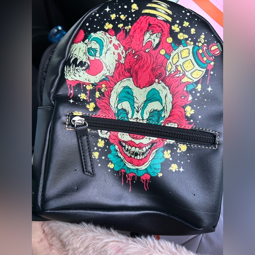 Killer clowns from outer space